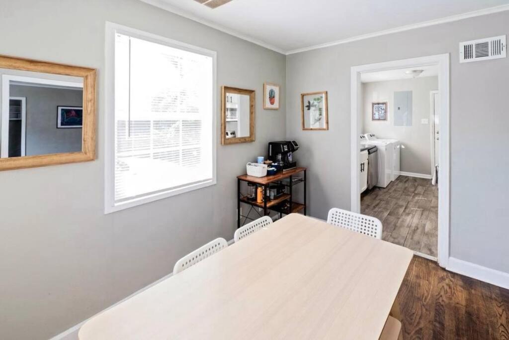 E, Memphis Home 5 Min From I240W Экстерьер фото